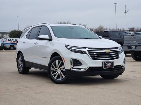 Used 2024 Chevrolet Equinox Premier image 2