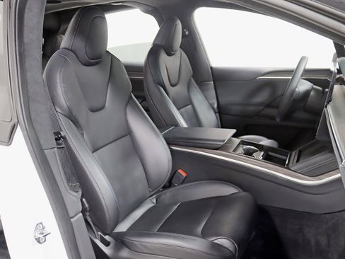 Used 2022 Tesla Model X image 30