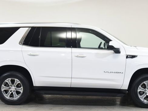 Used 2024 GMC Yukon SLE AWD/4WD image 15