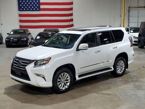 Used 2015 Lexus GX 460 w/ Premium Package image 41