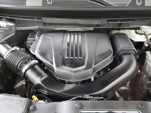 Used 2025 GMC Acadia Elevation AWD/4WD image 22