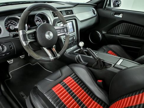 Used 2012 Ford Mustang Shelby GT500 w/ SVT Performance Pkg RWD image 19