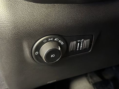 New 2026 Jeep Compass Limited image 15