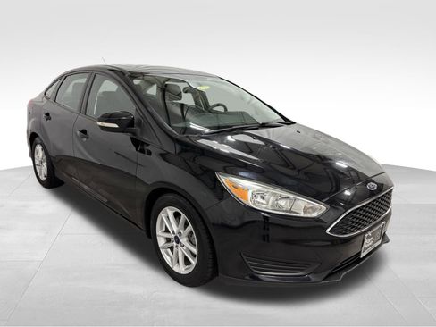 Used 2016 Ford Focus SE w/ Interior Protection Package image 3