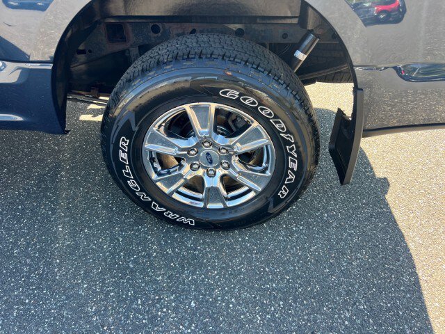 Used 2016 Ford F150 XLT w/ Equipment Group 302A Luxury AWD/4WD image 23