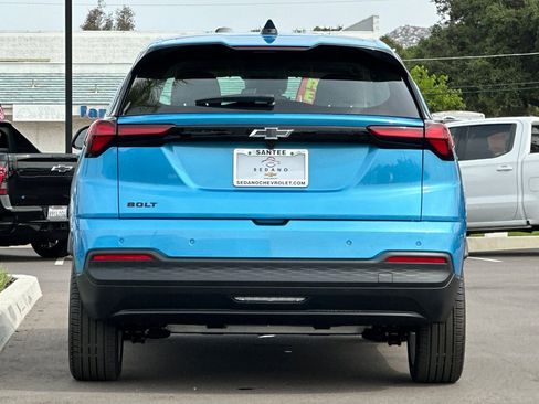 New 2027 Chevrolet Bolt LT w/ Comfort Package FWD image 5