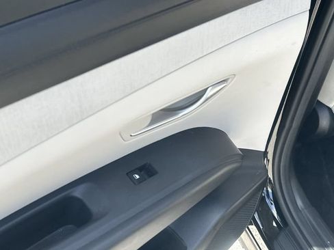 Used 2025 Hyundai Tucson SEL AWD/4WD image 15