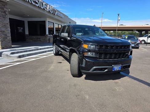 Used 2022 Chevrolet Silverado 1500 Custom image 10