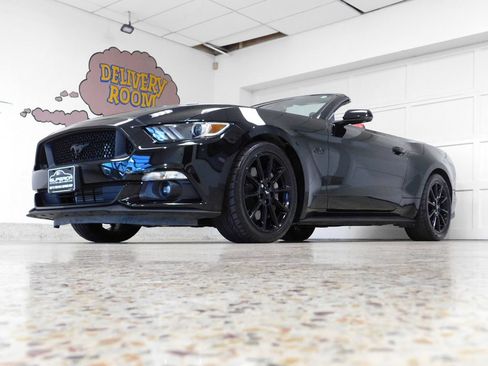 Used 2016 Ford Mustang GT Premium w/ Equipment Group 401A RWD image 12