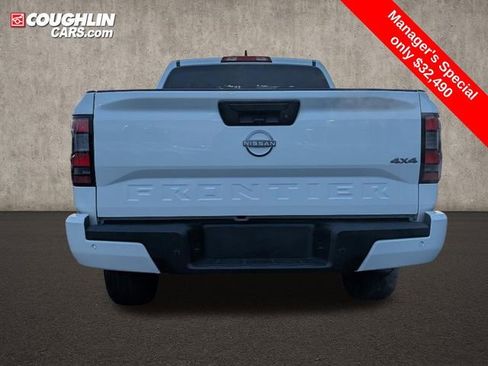 Certified 2025 Nissan Frontier SV image 7