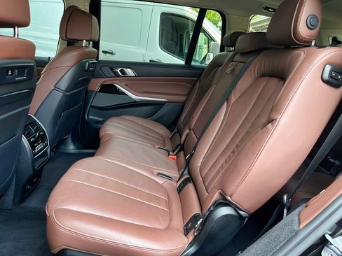 Used 2020 BMW X7 xDrive40i w/ Premium Package AWD/4WD image 43