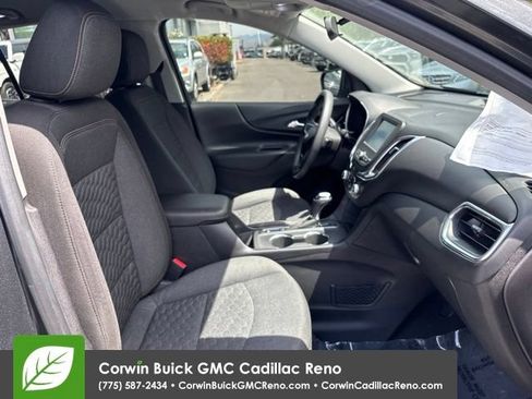 Used 2018 Chevrolet Equinox LT AWD/4WD image 37