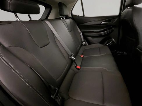 Used 2025 Buick Encore GX Preferred FWD image 19