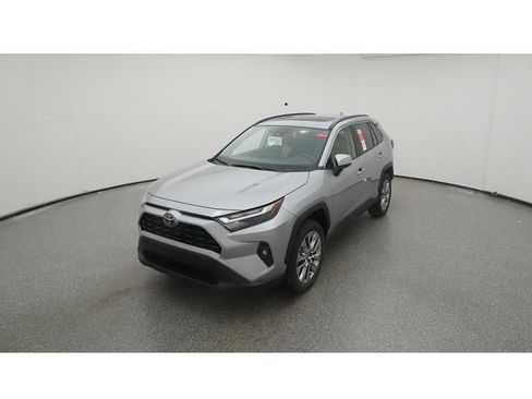 Used 2023 Toyota RAV4 XLE Premium FWD image 22