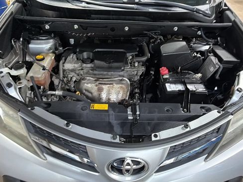 Used 2014 Toyota RAV4 XLE AWD/4WD image 23