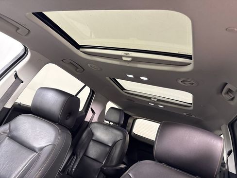 Used 2020 Chevrolet Traverse Premier w/ Redline Edition image 22