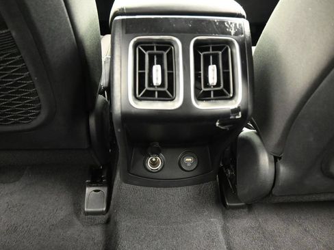 Used 2023 Kia Sorento LX FWD image 35