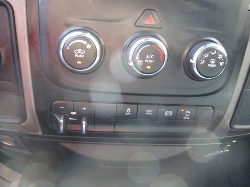 Used 2018 RAM 2500 Tradesman w/ Popular Equipment Group image 16