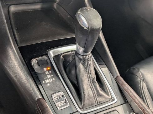 Used 2017 MAZDA MAZDA3 Touring image 22