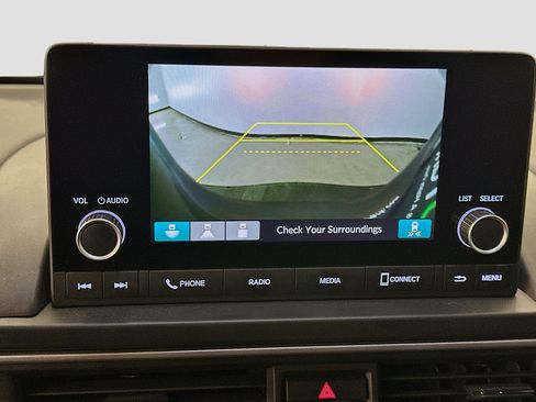 Used 2025 Honda Pilot Sport image 23