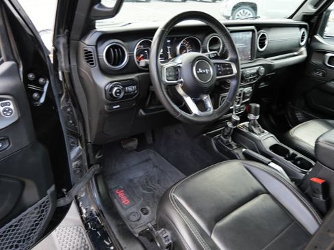 Used 2020 Jeep Gladiator Overland AWD/4WD image 15