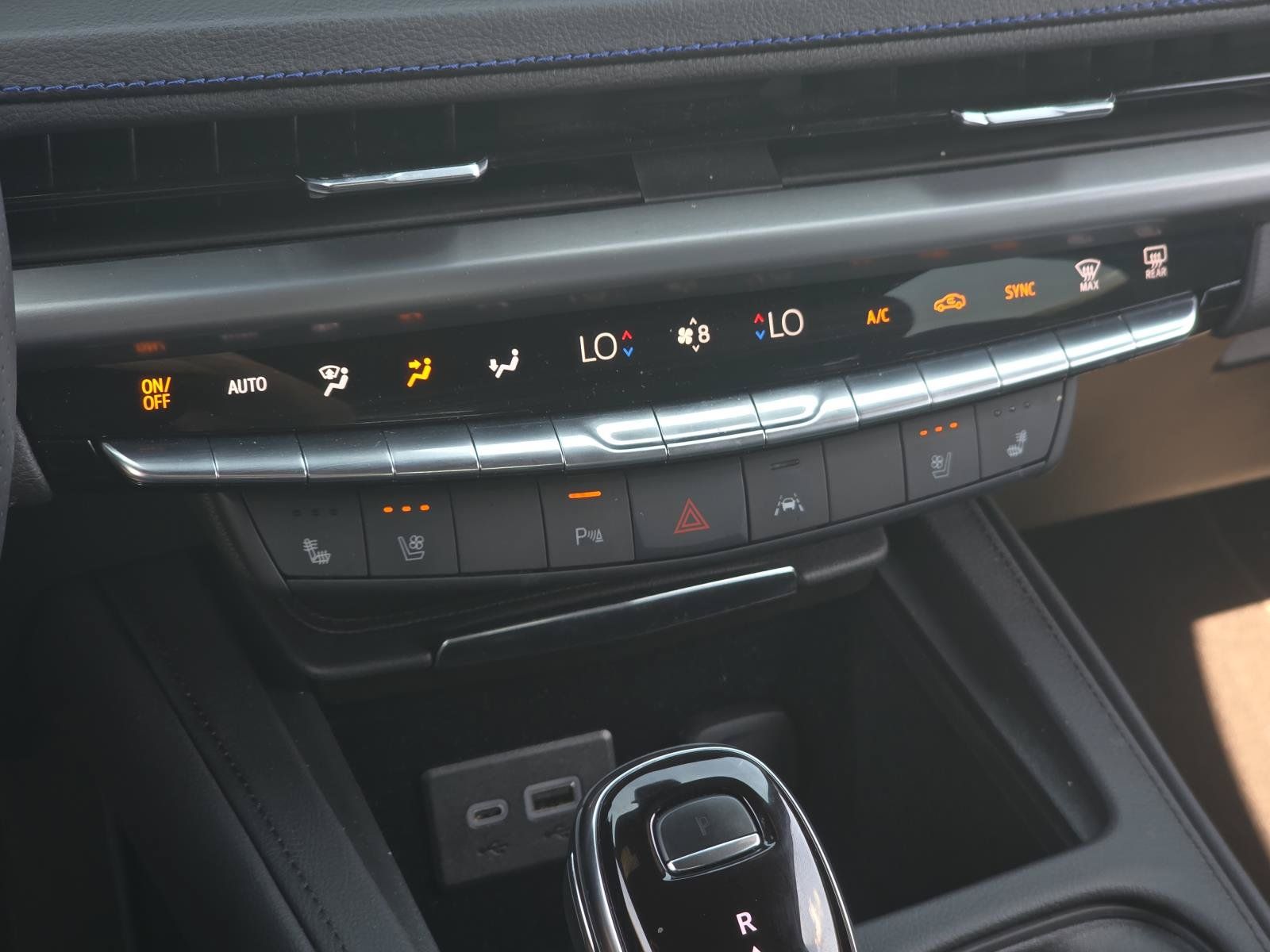 Used 2024 Cadillac XT4 Sport FWD image 29