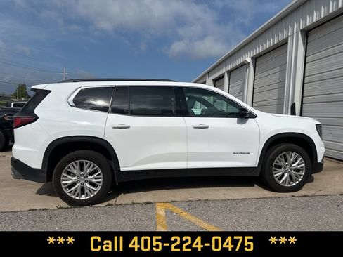 Used 2026 GMC Acadia Elevation w/ Elevation Premium Package FWD image 14