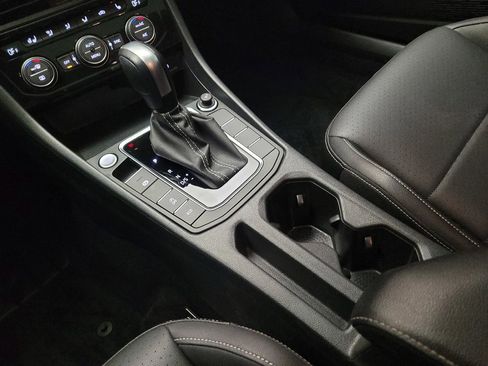 Used 2021 Volkswagen Jetta SE image 26