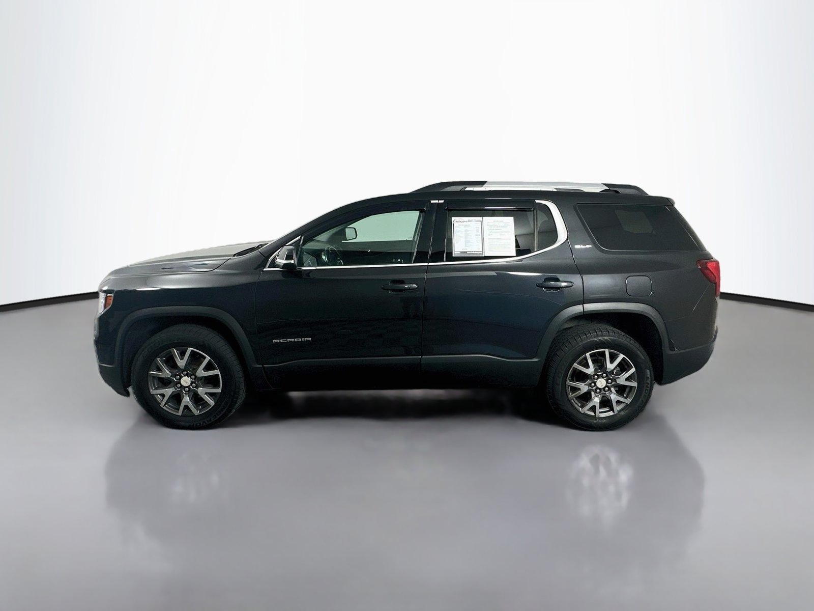 Used 2020 GMC Acadia SLE w/ Driver Convenience Package AWD/4WD image 4