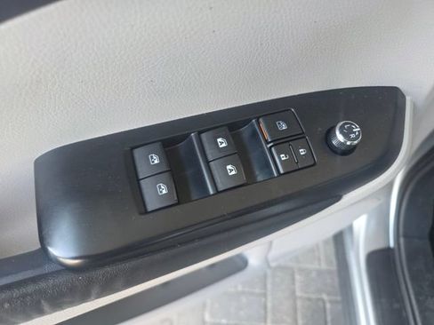 Used 2016 Toyota Highlander Plus AWD/4WD image 21