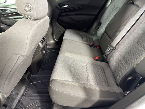 Used 2022 Chevrolet Equinox LT FWD image 18