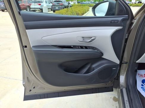 Used 2025 Hyundai Tucson Limited AWD/4WD image 14