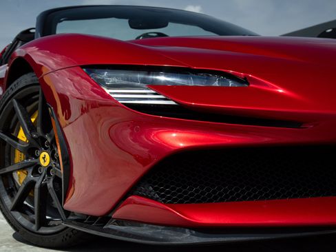 Certified 2025 Ferrari SF90 Spider AWD/4WD image 15