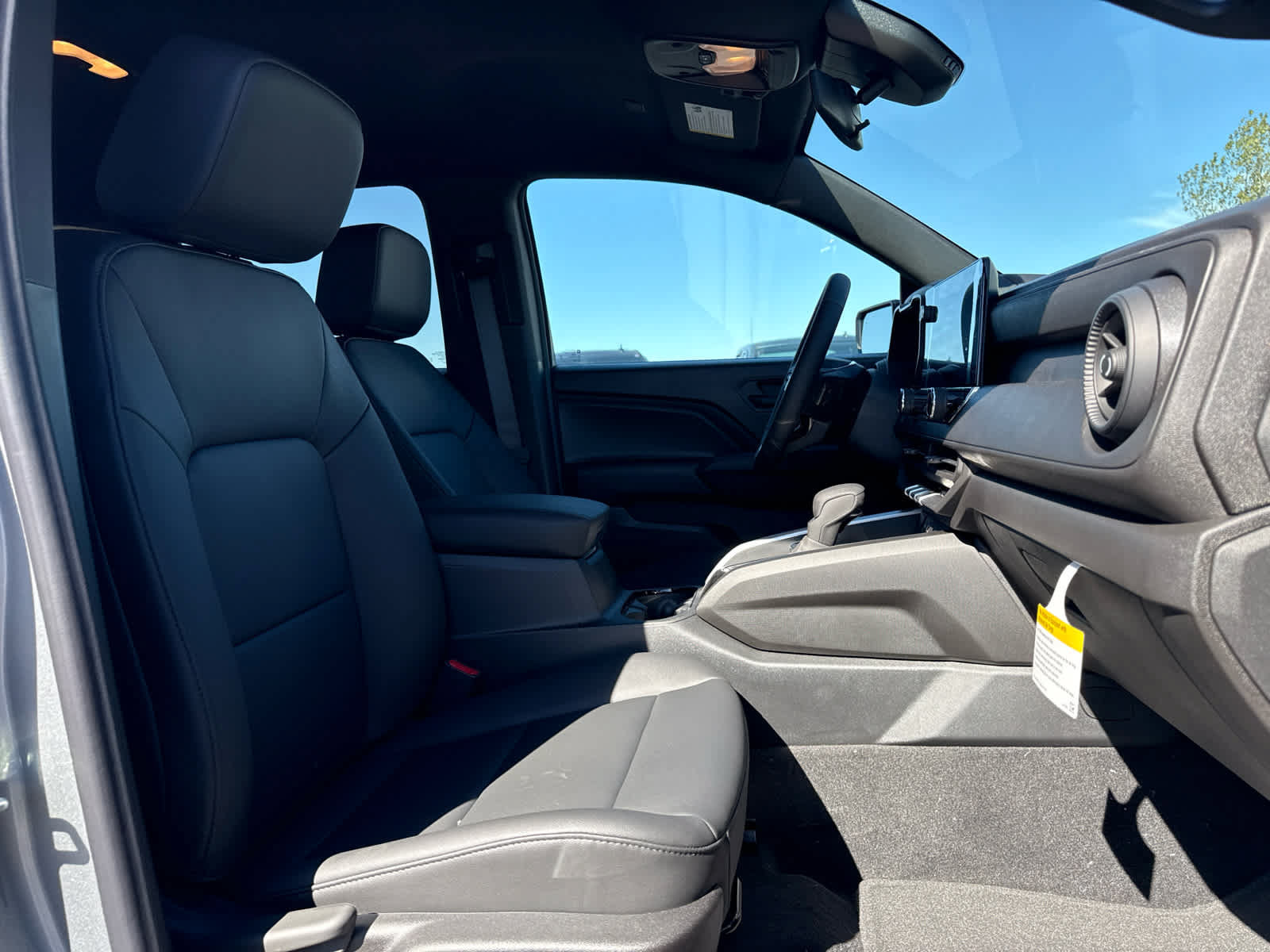 New 2026 Chevrolet Colorado Trail Boss AWD/4WD image 23