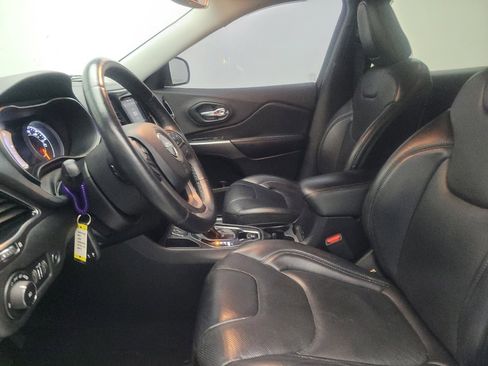 Used 2019 Jeep Cherokee Limited image 17