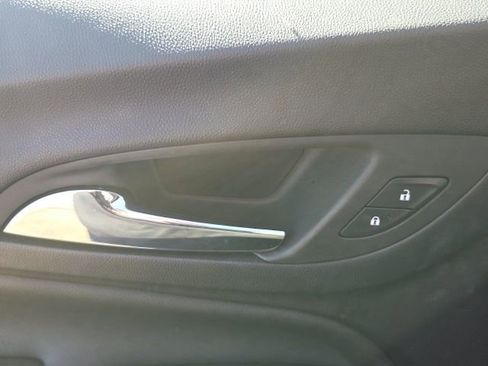 Used 2024 Chevrolet Equinox LT FWD image 23