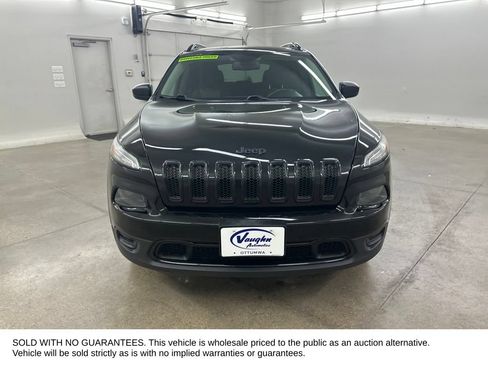 Used 2017 Jeep Cherokee Sport w/ Cold Weather Group AWD/4WD image 4
