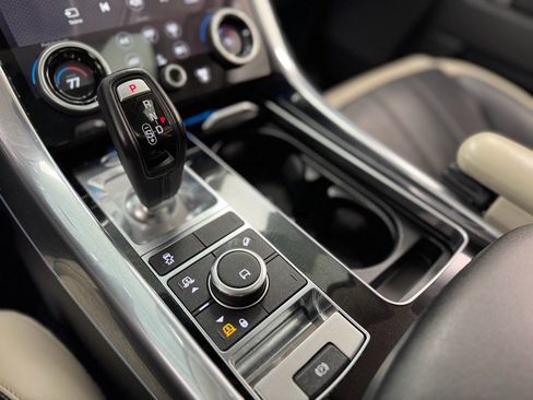 Used 2019 Land Rover Range Rover Sport HSE Dynamic image 31