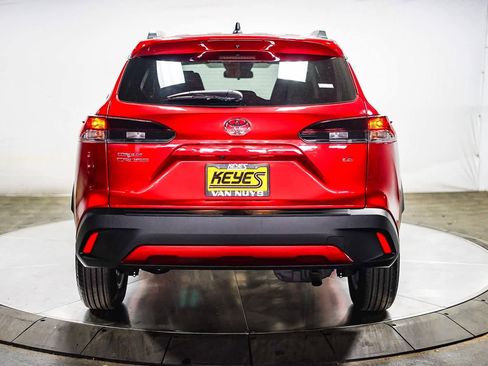 Certified 2026 Toyota Corolla Cross LE image 9
