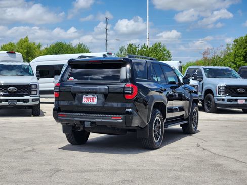 Used 2025 Toyota 4Runner TRD Off-Road Premium AWD/4WD image 7