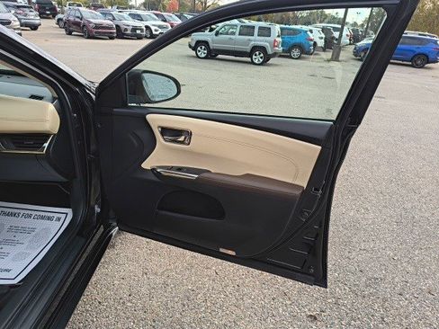 Used 2014 Toyota Avalon XLE image 17