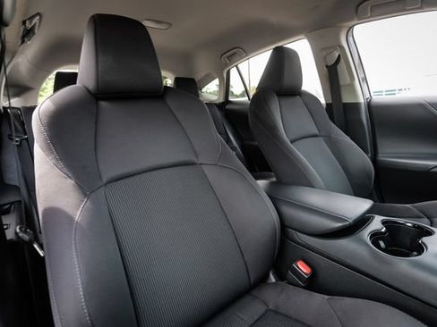 Used 2023 Toyota Venza LE AWD/4WD image 57