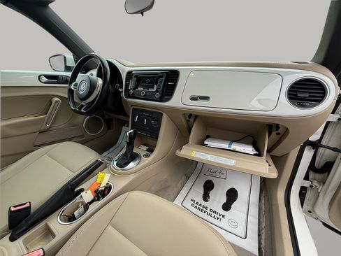 Used 2013 Volkswagen Beetle 2.5 image 31