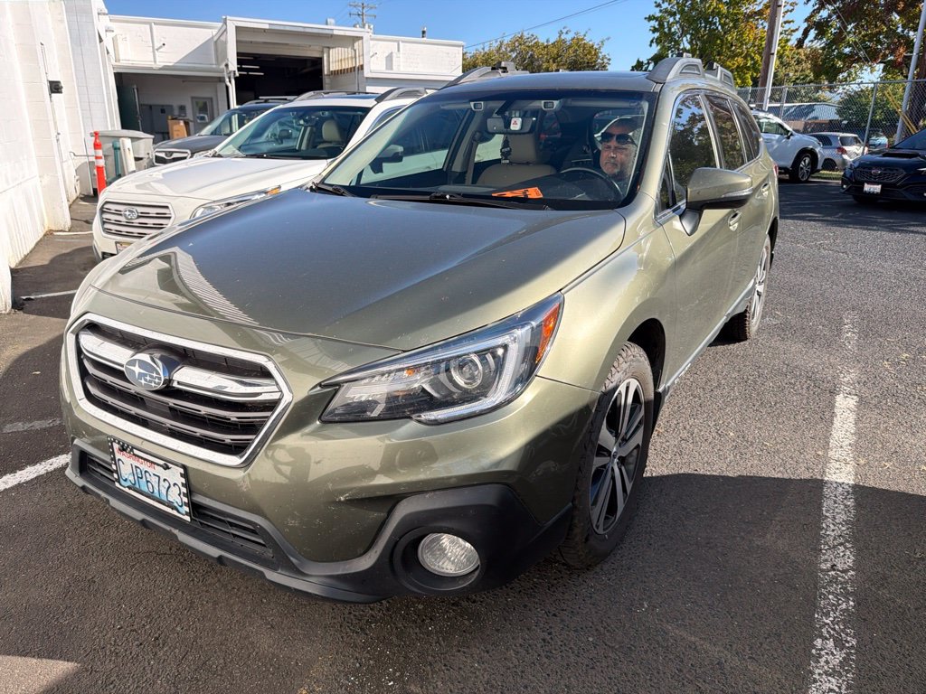 Used 2019 Subaru Outback 2.5i Limited w/ Popular Package #2 AWD/4WD image 1
