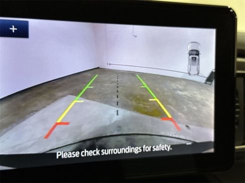 Used 2022 Ford Explorer XLT w/ Equipment Group 202A image 16