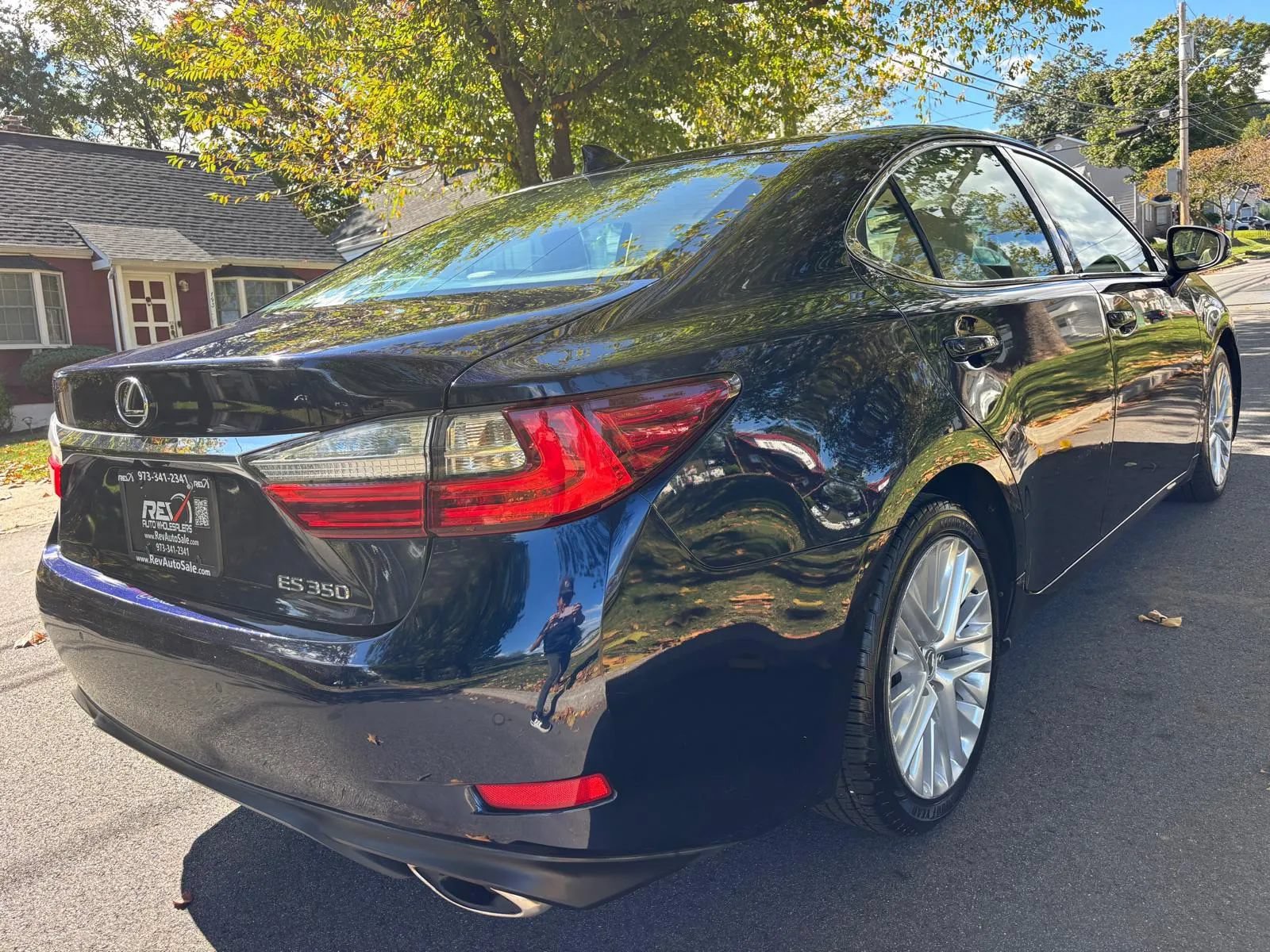 Used 2016 Lexus ES 350 w/ Luxury Package w/Wood Trim FWD image 5