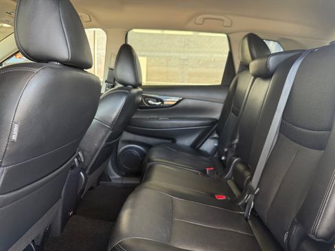 Used 2020 Nissan Rogue SL FWD image 25