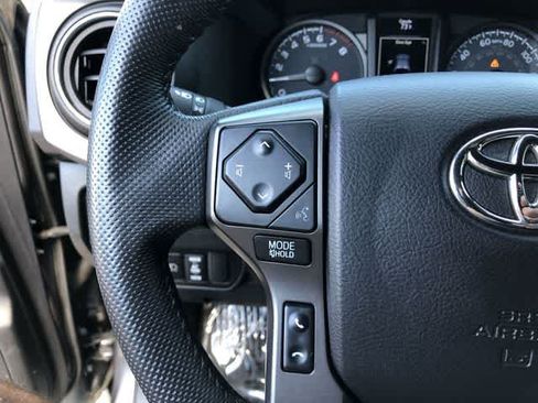 Used 2021 Toyota Tacoma TRD Off-Road AWD/4WD image 28