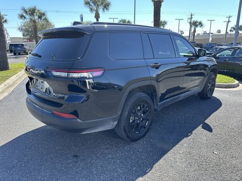 Used 2025 Jeep Grand Cherokee L Altitude image 6