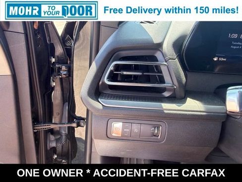 Used 2025 Chevrolet Traverse LT w/ Midnight/Sport Edition FWD image 16